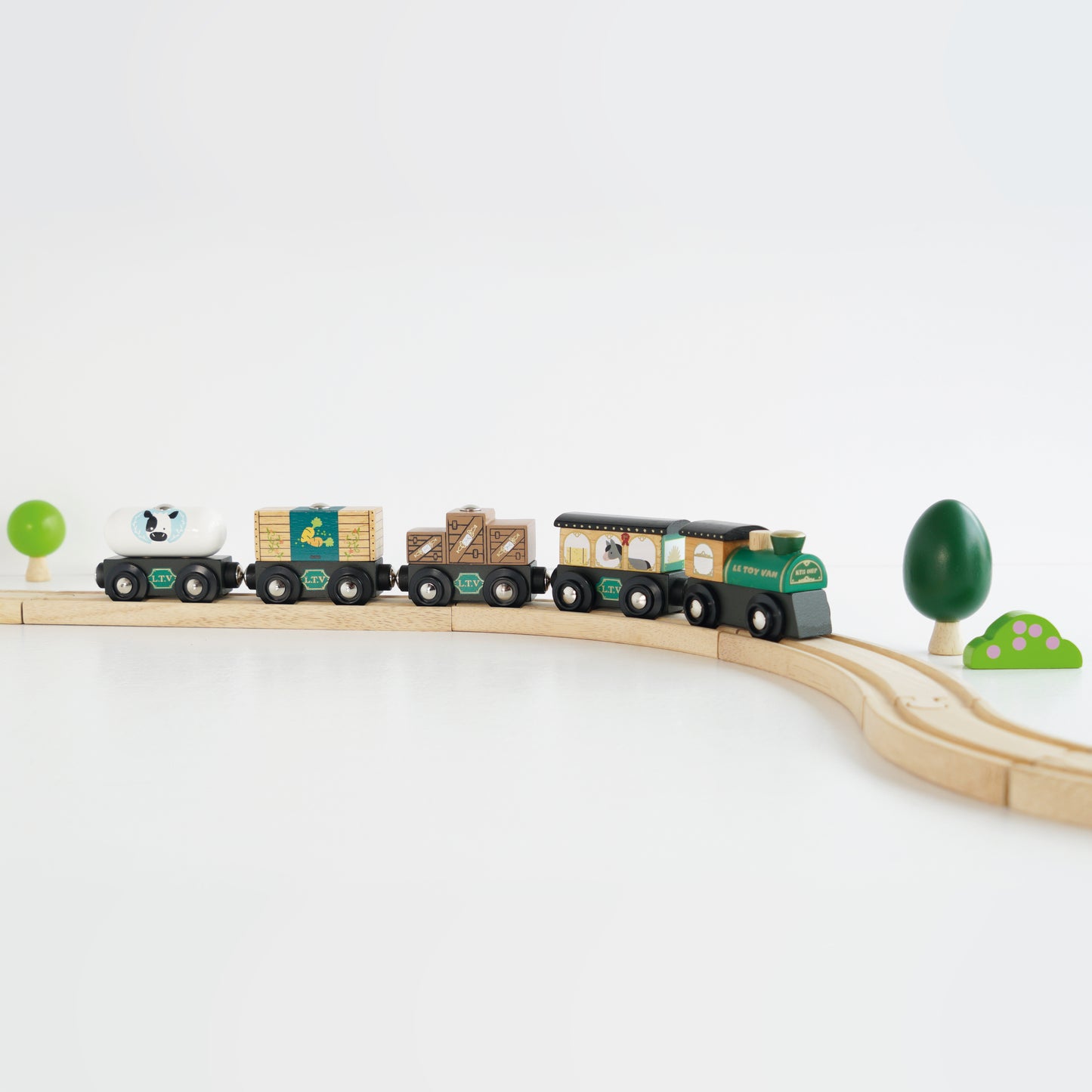 Great Green Train & Carriages