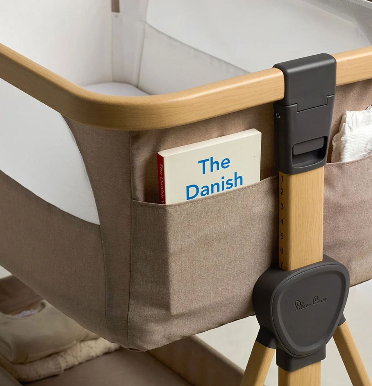 Lunar Bedside Crib