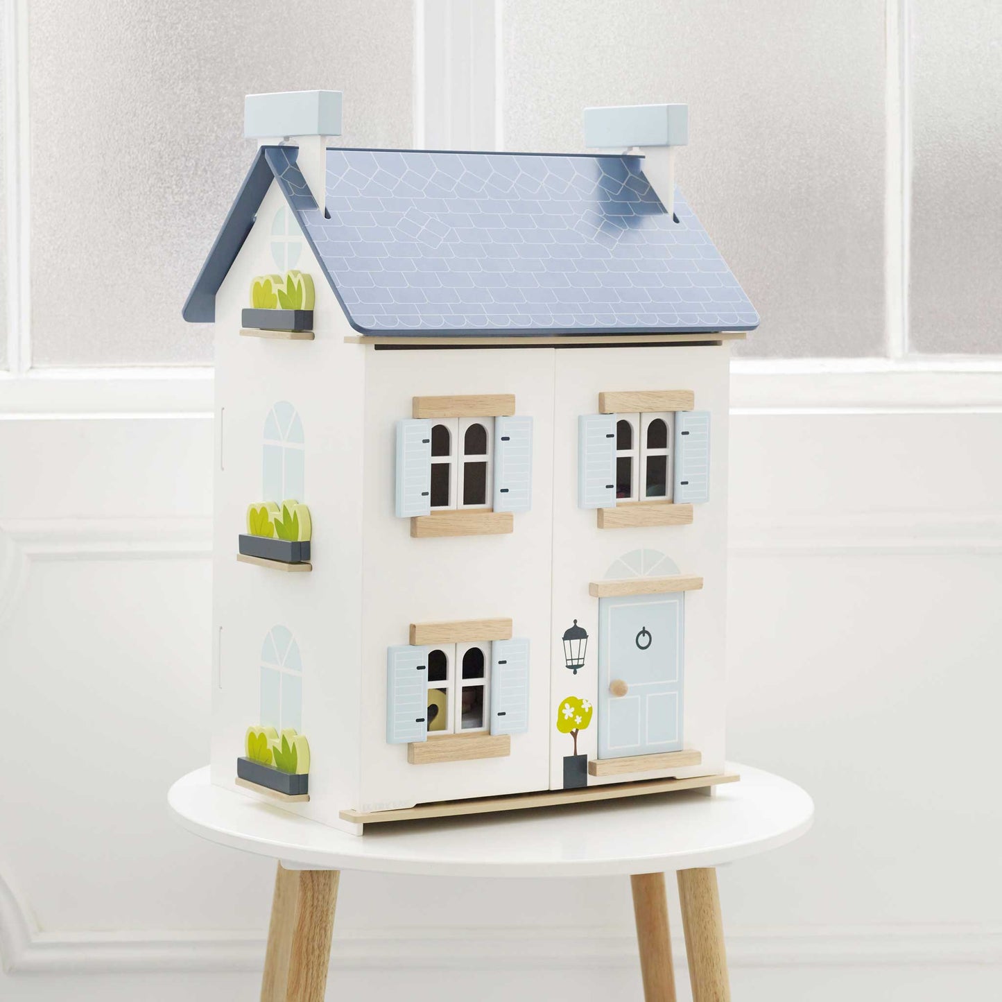 Sky Wooden Dolls House - KiDSiE